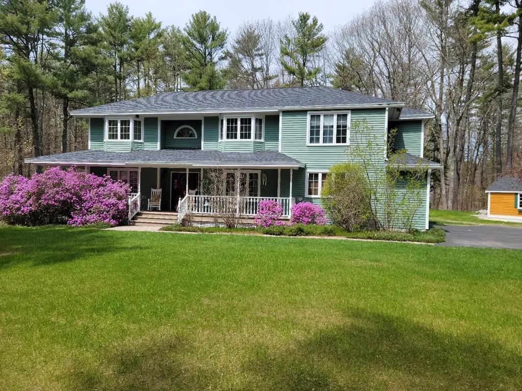 7 Casselton Road Raymond ME 04071