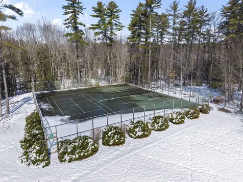 7 Casselton Road Raymond ME 04071