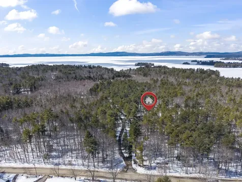 7 Casselton Road Raymond ME 04071
