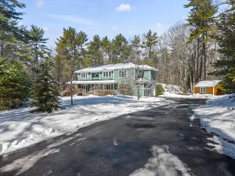 7 Casselton Road Raymond ME 04071