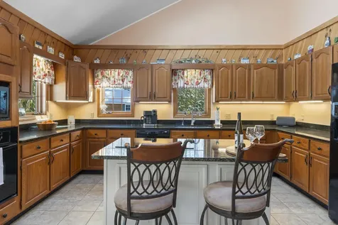 7 Casselton Road Raymond ME 04071