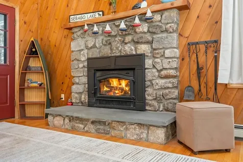 7 Casselton Road Raymond ME 04071