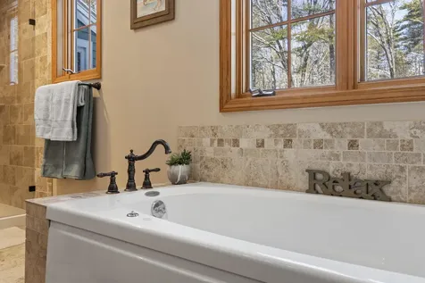 7 Casselton Road Raymond ME 04071