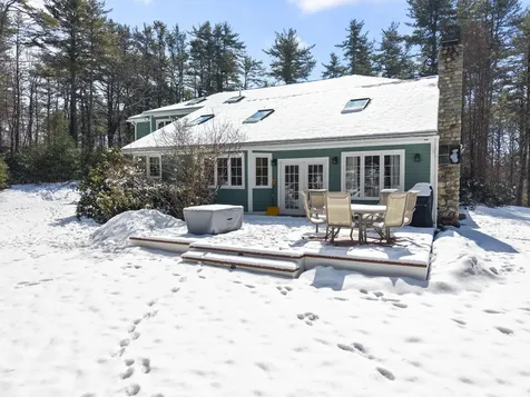 7 Casselton Road Raymond ME 04071