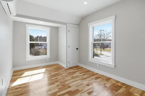 67 Jordan Avenue Brunswick ME 04011