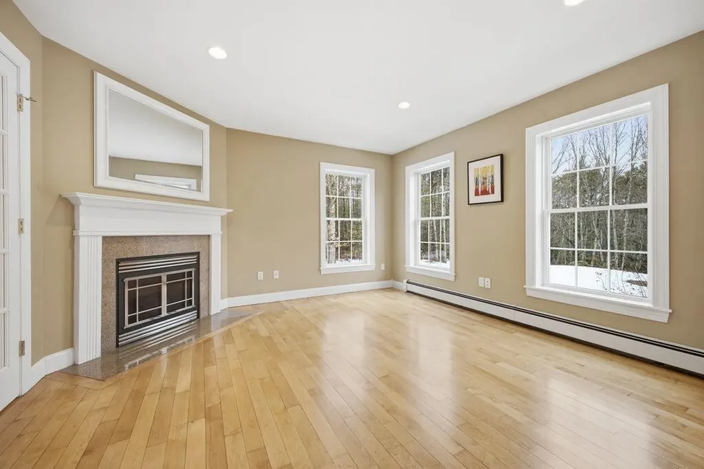 99 Nash Road Windham ME 04062
