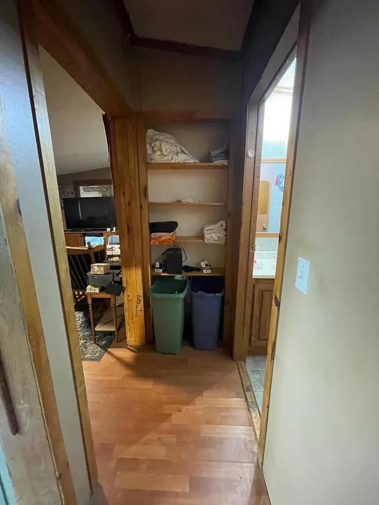 9 Jackson Dexter ME 04930