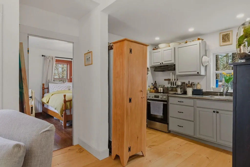 24 Newson Avenue Kittery ME 03904