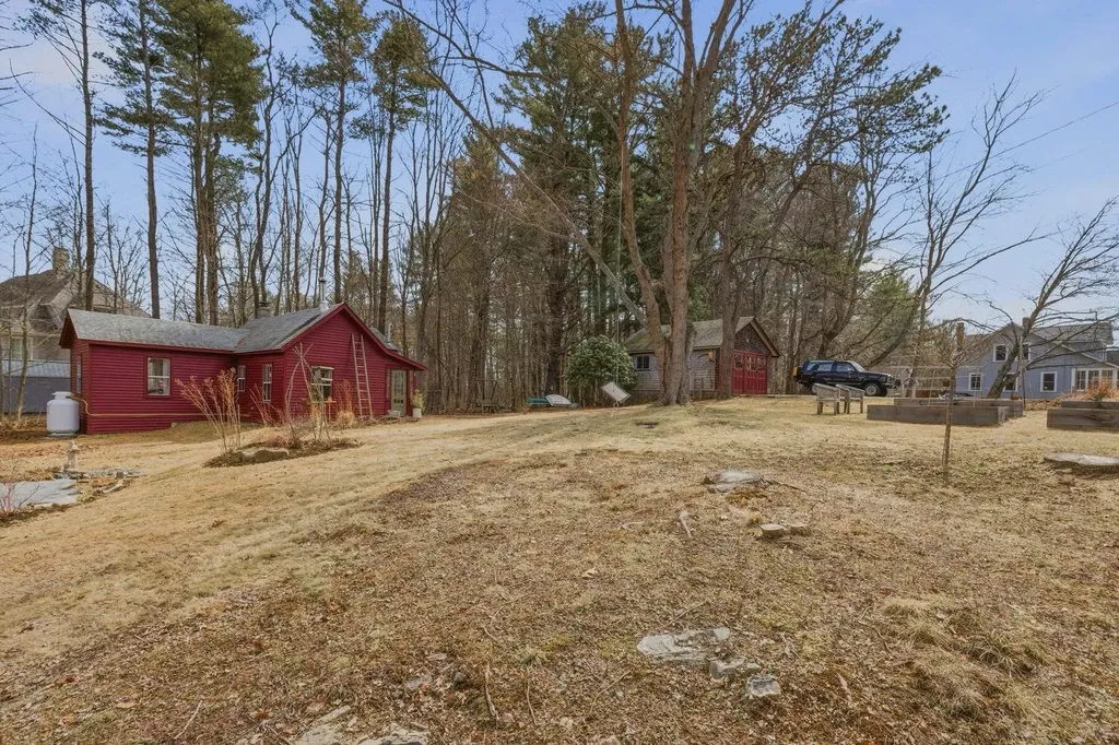 24 Newson Avenue Kittery ME 03904