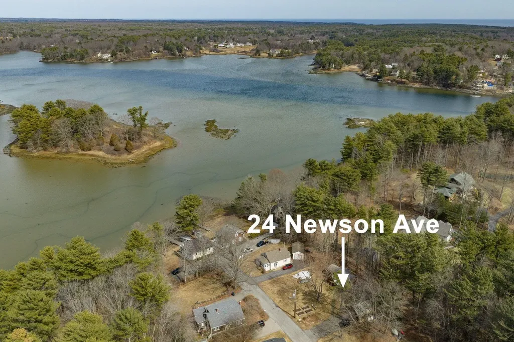 24 Newson Avenue Kittery ME 03904