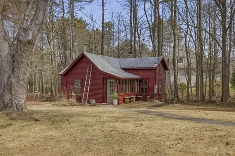 24 Newson Avenue Kittery ME 03904