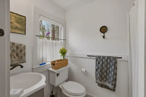 24 Newson Avenue Kittery ME 03904