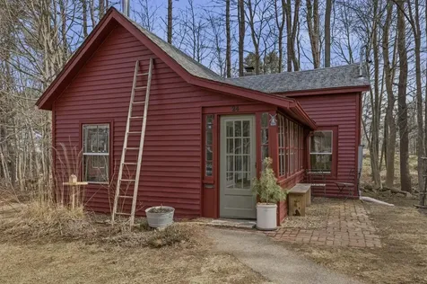 24 Newson Avenue Kittery ME 03904