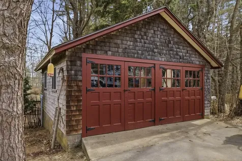 24 Newson Avenue Kittery ME 03904