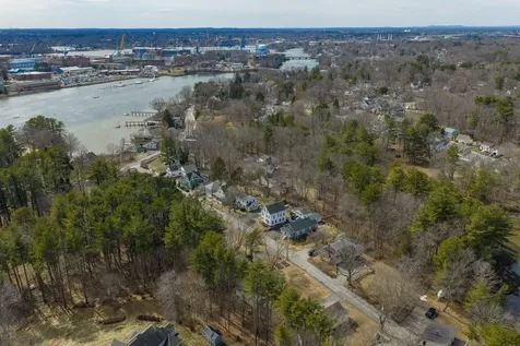 24 Newson Avenue Kittery ME 03904