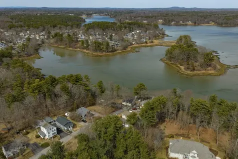 24 Newson Avenue Kittery ME 03904