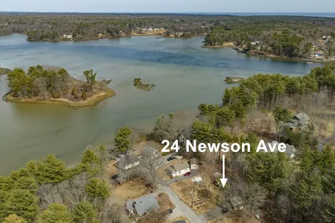 24 Newson Avenue Kittery ME 03904