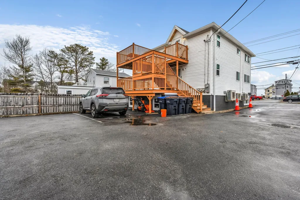 162 E Grand Avenue Old Orchard Beach ME 04064