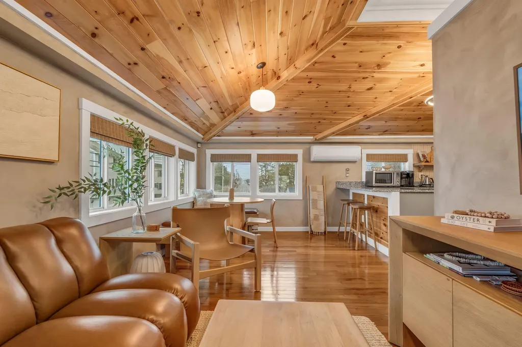 162 E Grand Avenue Old Orchard Beach ME 04064