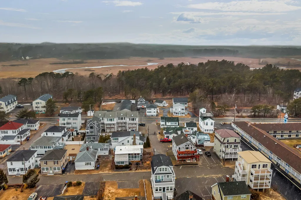 162 E Grand Avenue Old Orchard Beach ME 04064