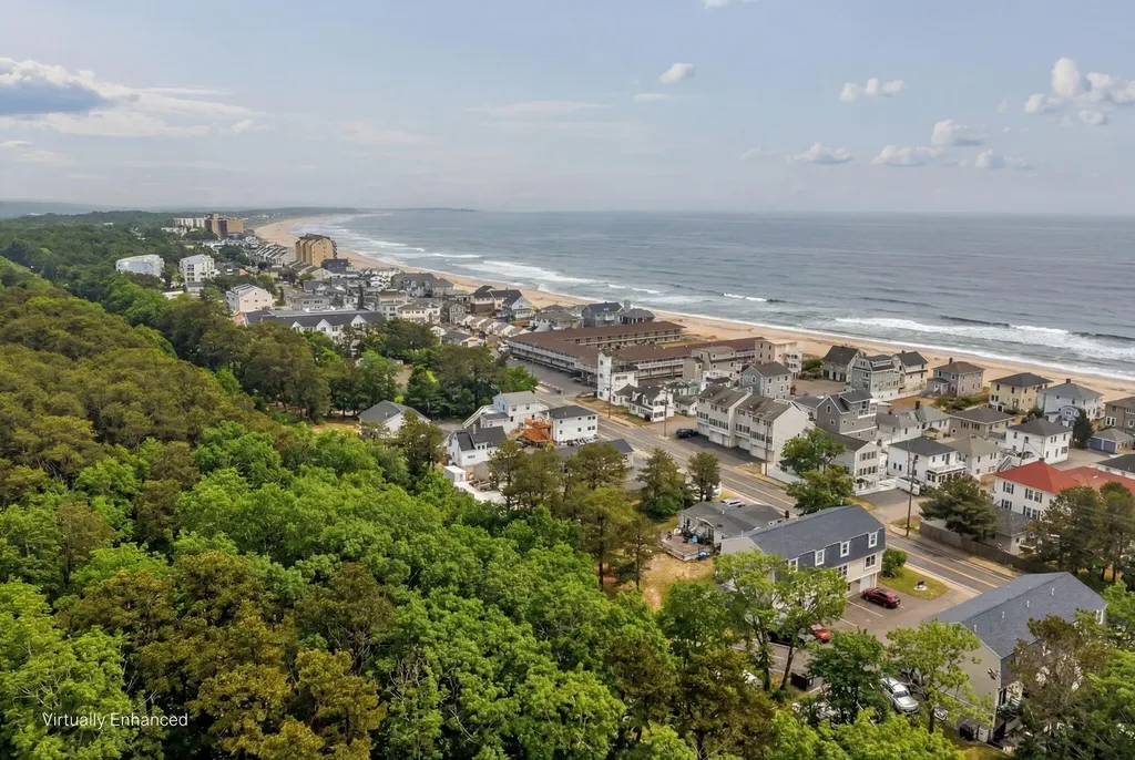 162 E Grand Avenue Old Orchard Beach ME 04064