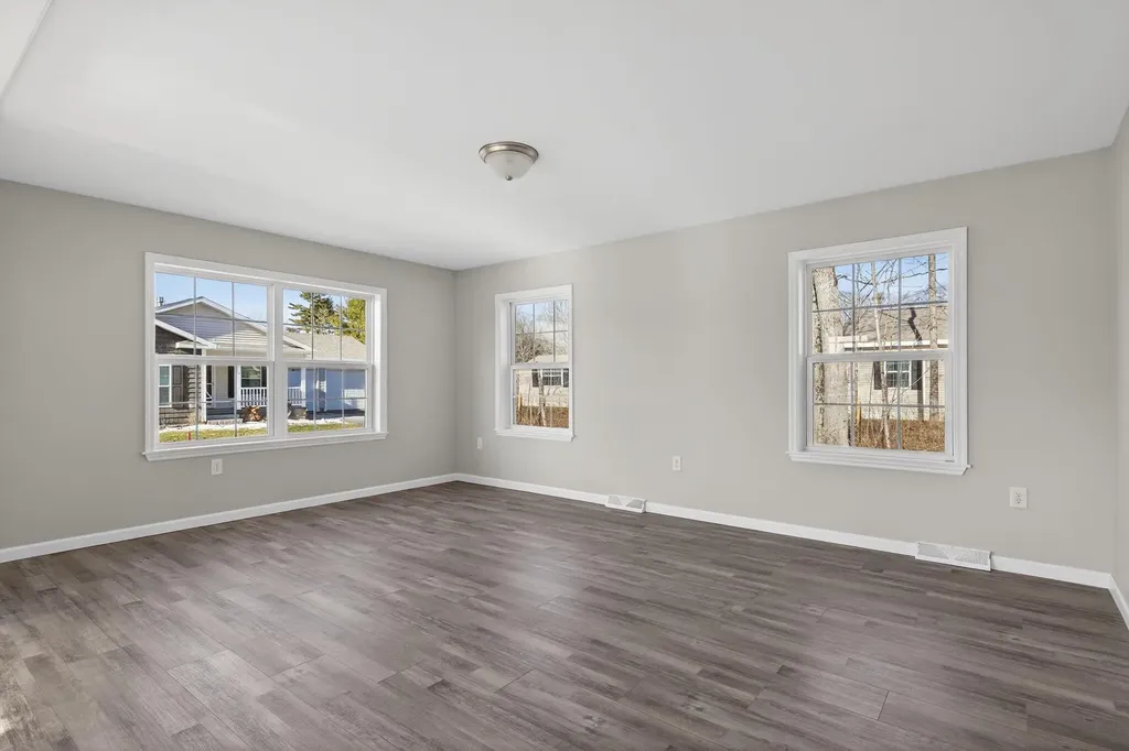 13 Mathew Way Scarborough ME 04074