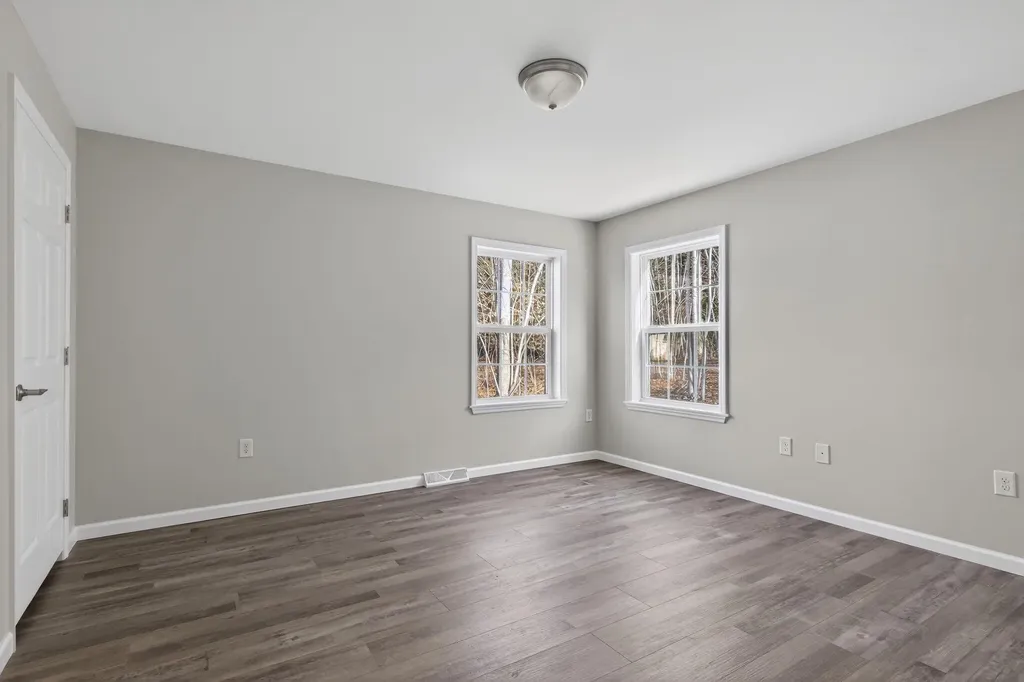 13 Mathew Way Scarborough ME 04074