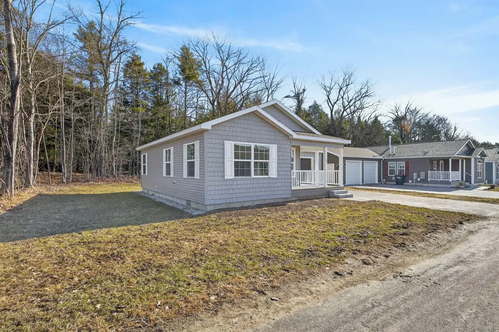 13 Mathew Way Scarborough ME 04074