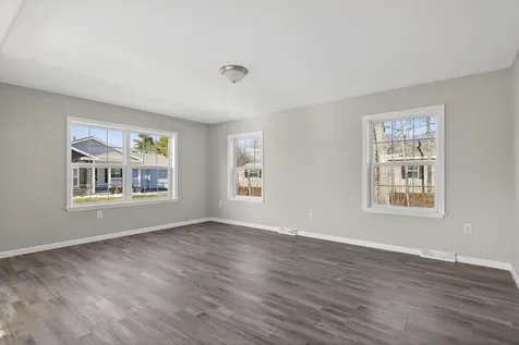 13 Mathew Way Scarborough ME 04074