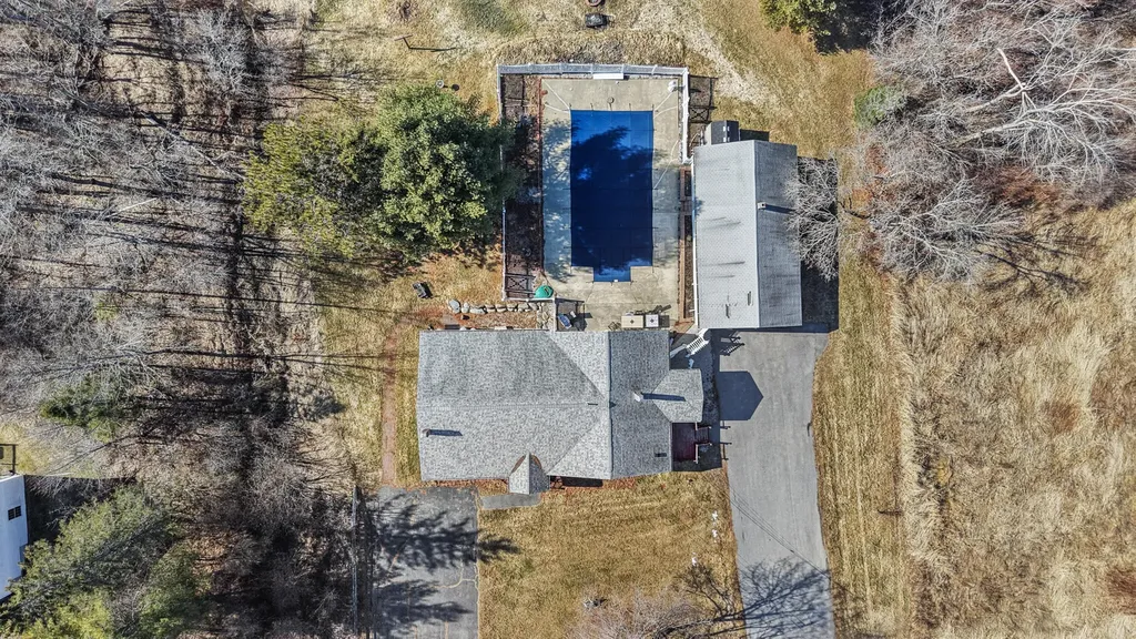 210 Billings Road Hermon ME 04401