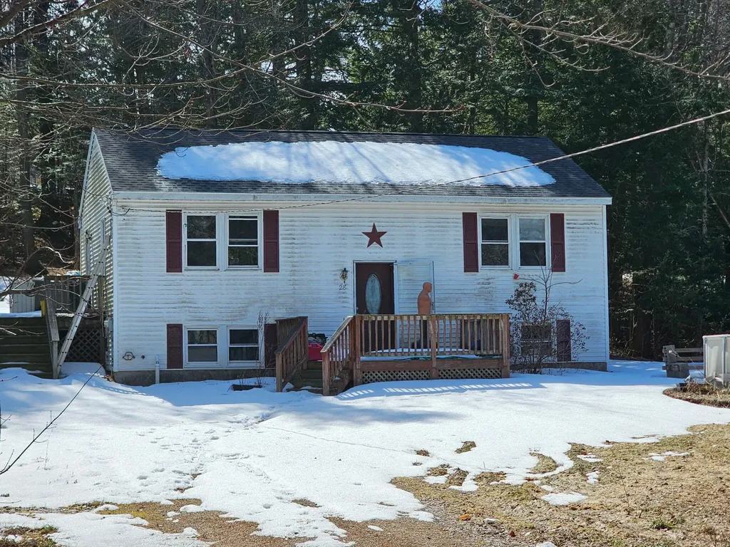 28 Presumpscot Road Windham ME 04062
