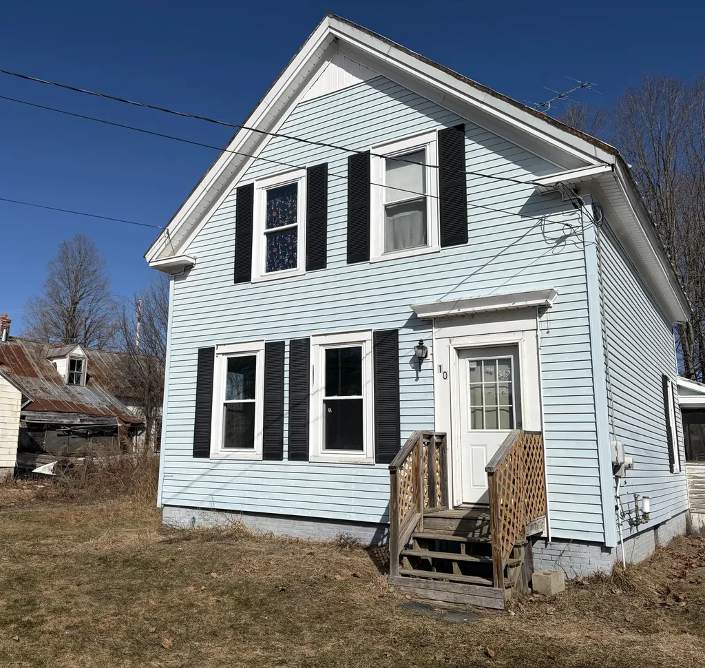 10 Madison Street Anson ME 04958