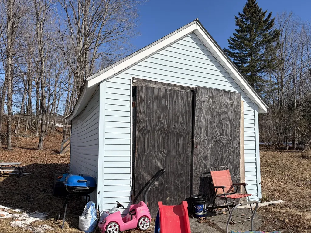10 Madison Street Anson ME 04958