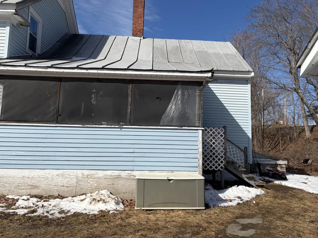 10 Madison Street Anson ME 04958