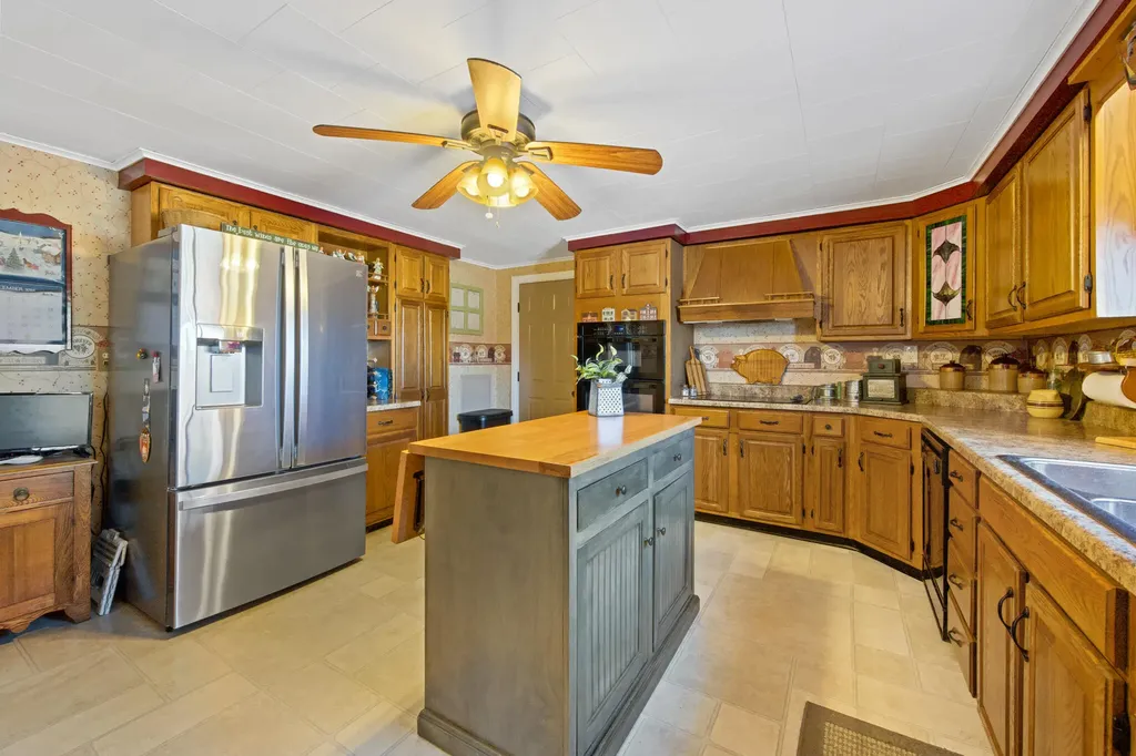 49 North Street Newport ME 04953