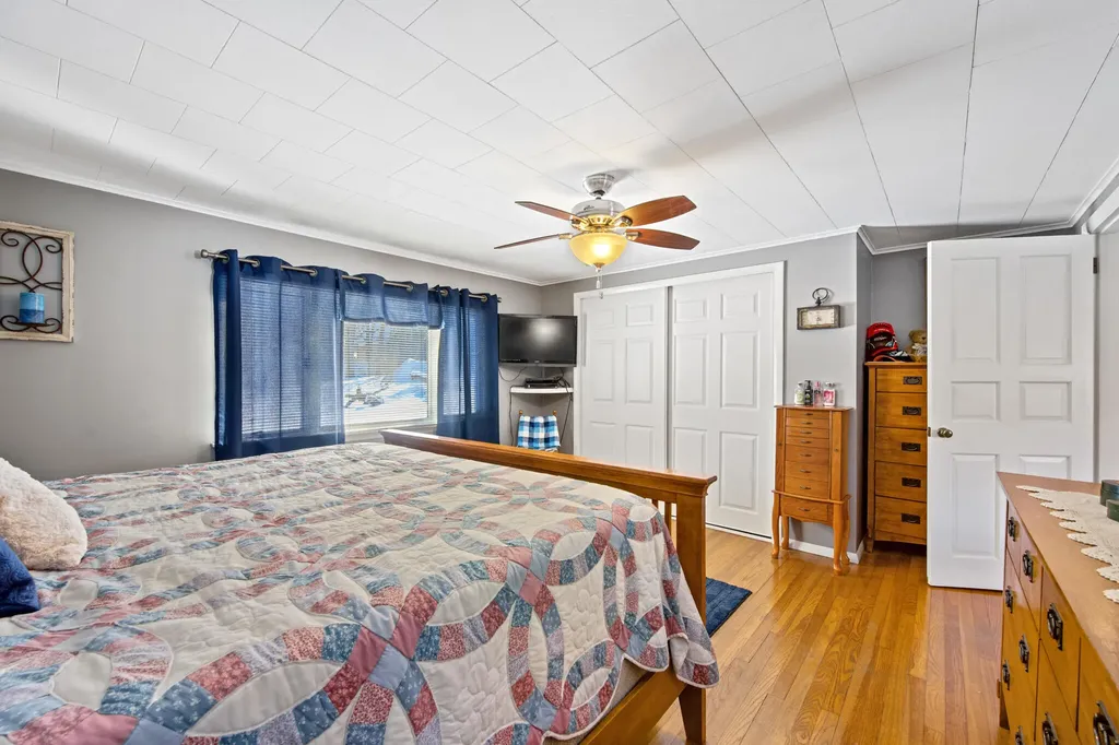 49 North Street Newport ME 04953