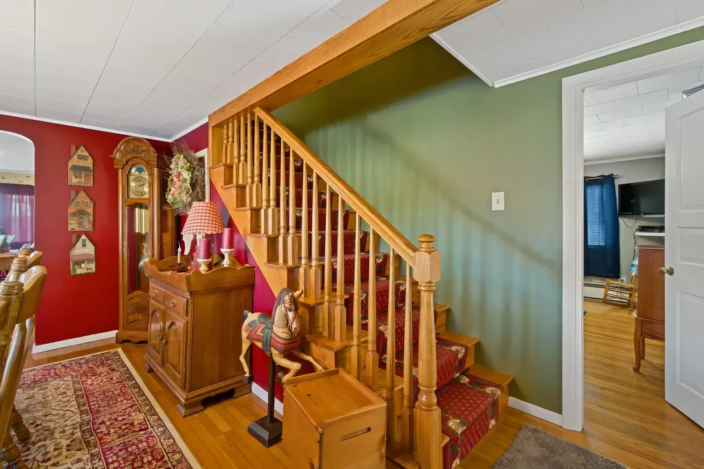 49 North Street Newport ME 04953
