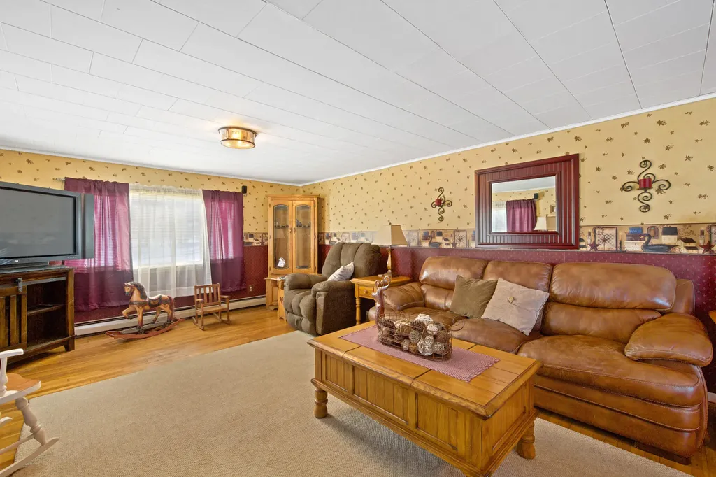 49 North Street Newport ME 04953