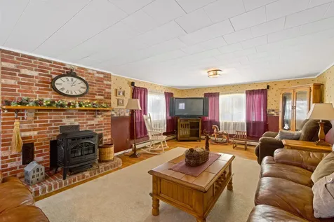 49 North Street Newport ME 04953
