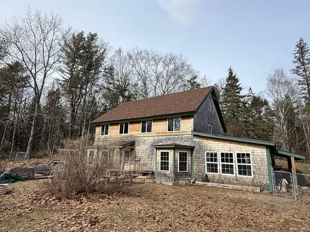 203 Garnet Head Road Pembroke ME 04666