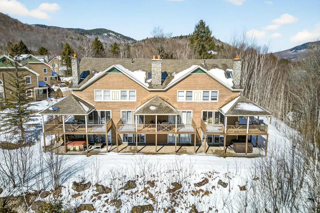 159 Ski View Drive Newry ME 04261