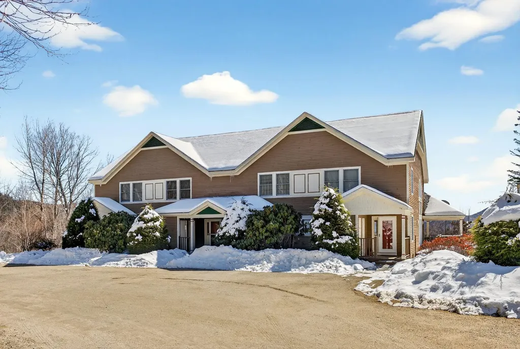 159 Ski View Drive Newry ME 04261