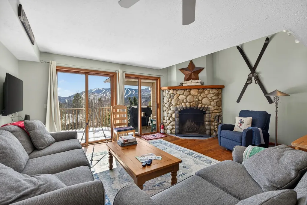 159 Ski View Drive Newry ME 04261