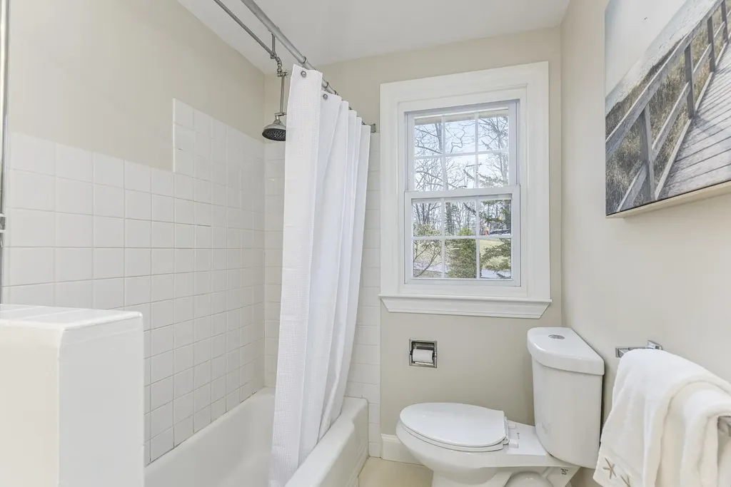 10 Shore View Drive Yarmouth ME 04096