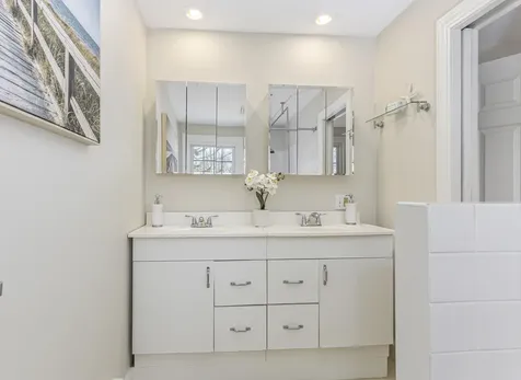 10 Shore View Drive Yarmouth ME 04096