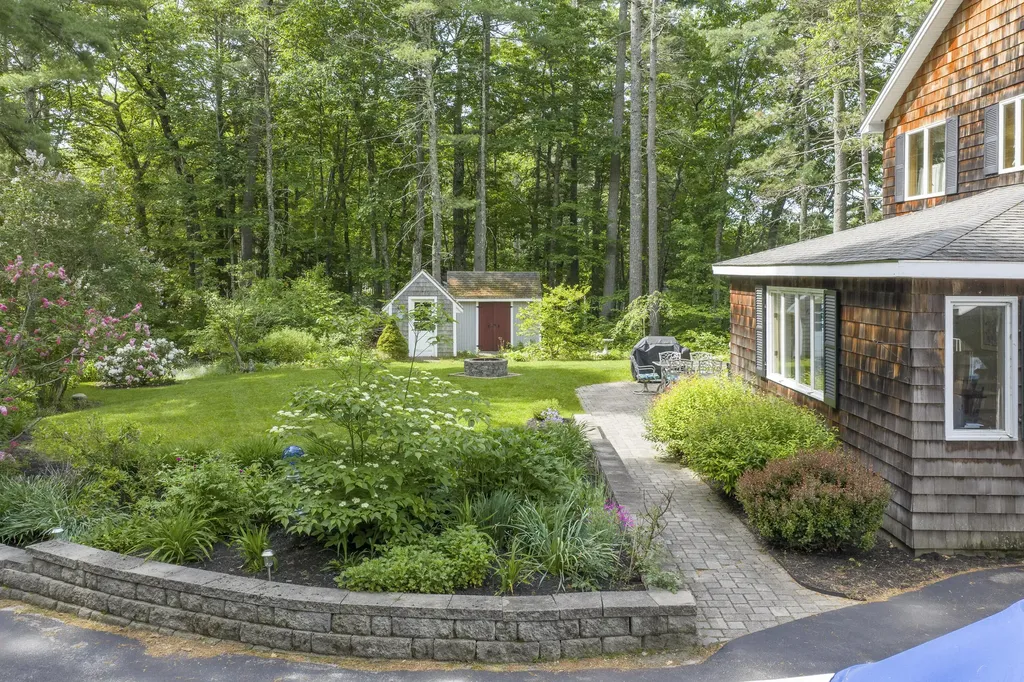 71A Black Point Road New Gloucester ME 04260