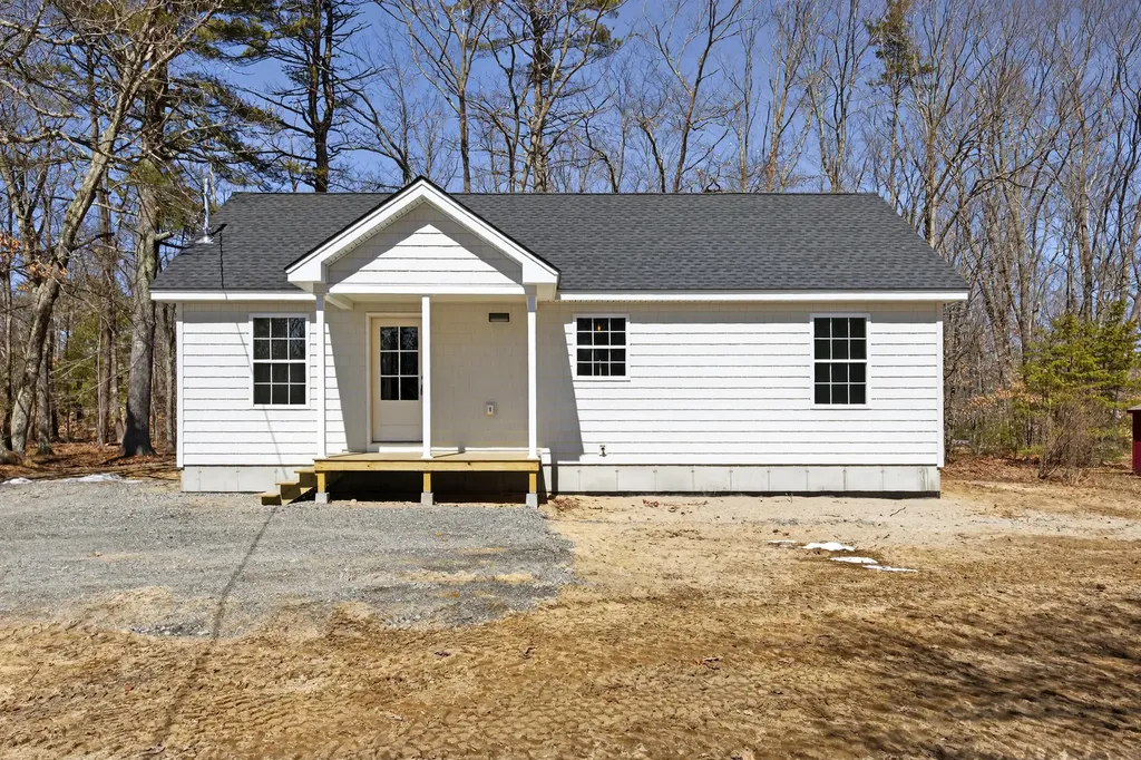 120 Cumberland Street Cornish ME 04020
