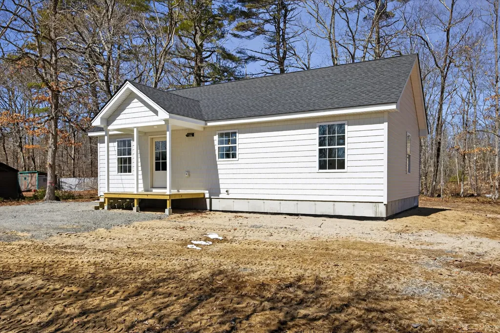 120 Cumberland Street Cornish ME 04020