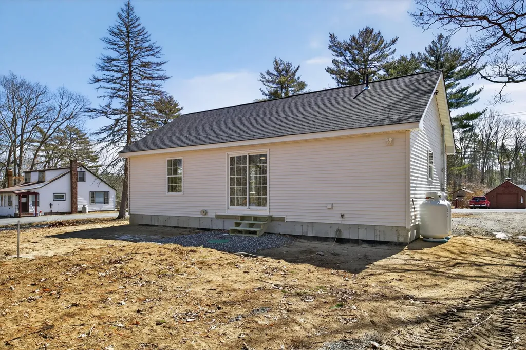 120 Cumberland Street Cornish ME 04020