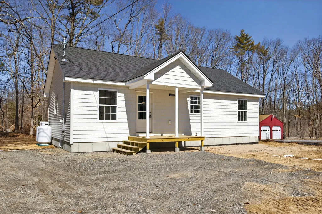 120 Cumberland Street Cornish ME 04020
